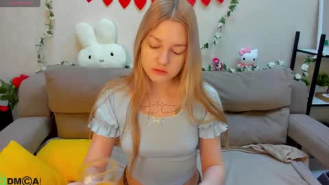 Sylvia online show from February 2026 01:04:01 AM