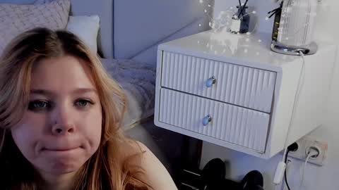 Sylvia online show from December 2024 12:09:02 PM