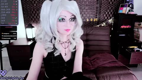 Sylvie online show from January 2025 04:54:02 AM