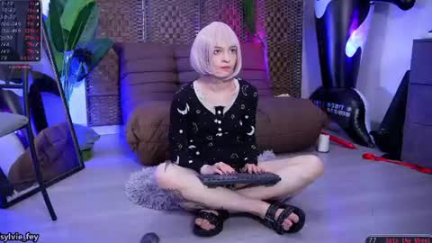 Snapshot of sylvie_fey chatting on July 2026 01:09:02 AM Sylvie online show from July 2026 01:09:02 AM