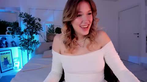 Ellie online show from November 2025 07:28:01 AM