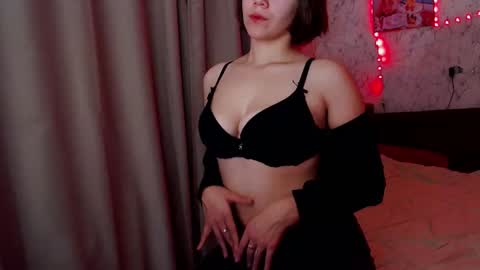 Snapshot of syrendixon chatting on November 2025 05:24:01 PM SyrenDixon online show from November 2025 05:24:01 PM