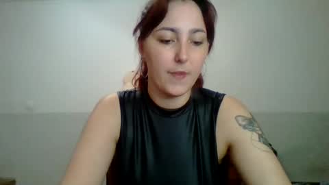 Sarah online show from September 2025 03:01:01 PM