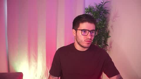 t0ny_wylie online show from February 2026 04:05:02 PM