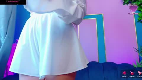 Arianna online show from May 2026 12:01:01 PM