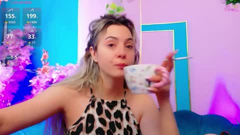 Arianna online show from June 2026 12:33:02 PM
