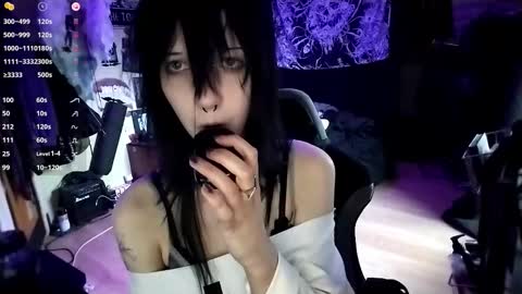 Lina online show from March 2026 03:12:01 PM