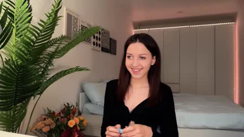 Mary online show from September 2025 09:31:01 AM
