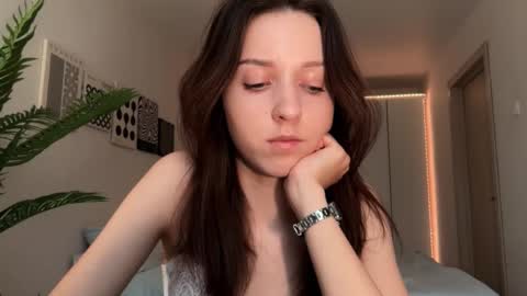 Mary online show from September 2025 10:04:02 AM