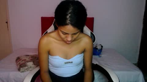 Snapshot of tainara_ebonny chatting on October 2025 07:14:01 PM Tainara online show from October 2025 07:14:01 PM