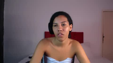 Snapshot of tainara_ebonny chatting on November 2025 07:15:01 PM Tainara online show from November 2025 07:15:01 PM