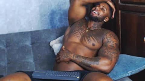 Tairon Tucke online show from December 2024 10:45:02 AM