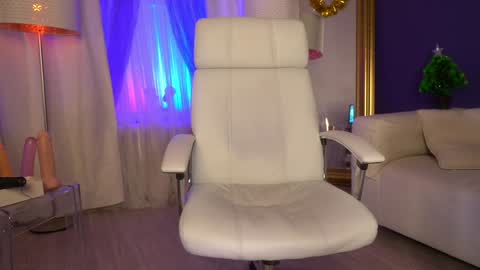 Snapshot of tais_athena chatting on December 2024 01:50:02 AM Margo online show from December 2024 01:50:02 AM