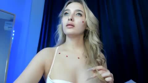 Snapshot of taisia_hot chatting on July 2026 11:46:01 AM Taisia online show from July 2026 11:46:01 AM