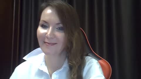 taisialucky77 online show from December 2025 06:17:01 PM