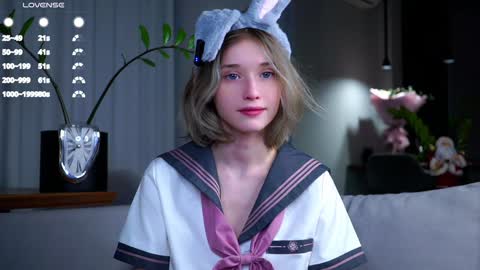 Mia online show from December 2024 01:47:02 AM