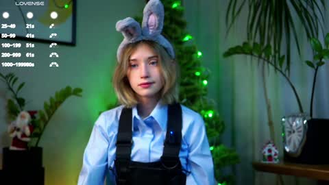 Mia online show from December 2024 05:07:02 AM