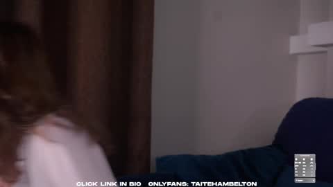 Snapshot of taitehambelton chatting on October 2025 02:31:01 AM Mia online show from October 2025 02:31:01 AM