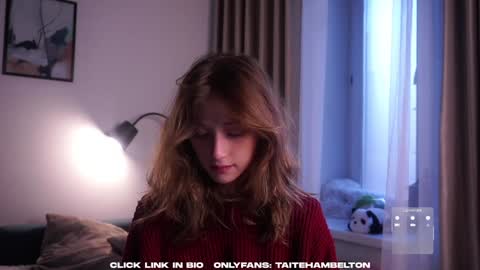 Snapshot of taitehambelton chatting on October 2025 01:11:01 AM Mia online show from October 2025 01:11:01 AM