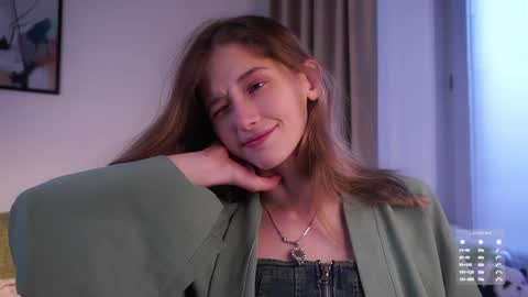 Snapshot of taitehambelton chatting on November 2025 01:39:01 AM Mia online show from November 2025 01:39:01 AM