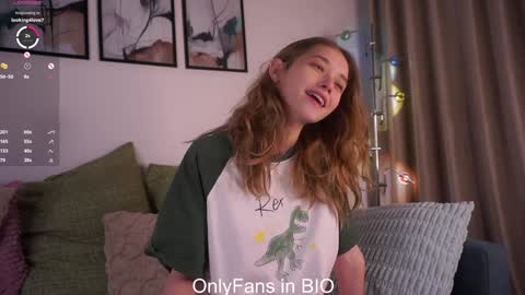 Mia online show from January 2026 01:22:02 AM