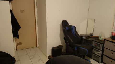 Snapshot of talenjames chatting on October 2025 09:50:01 PM Talen James online show from October 2025 09:50:01 PM