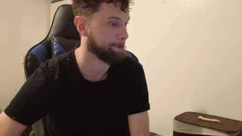 Snapshot of talenjames chatting on November 2025 09:58:01 PM Talen James online show from November 2025 09:58:01 PM