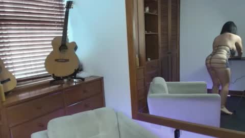 talia__velvet online show from November 2025 01:47:02 PM