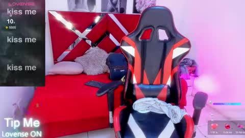 talia_rouge online show from September 2025 07:15:02 PM