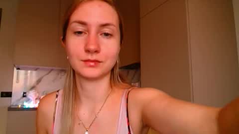  Kira  online show from December 2025 06:18:01 AM