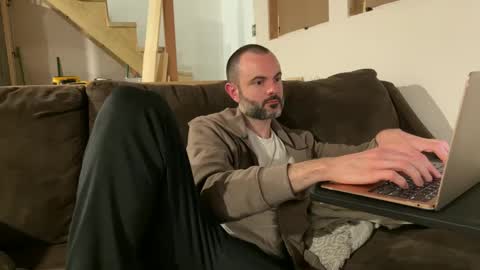 talldarknhandsy online show from September 2025 02:36:02 AM