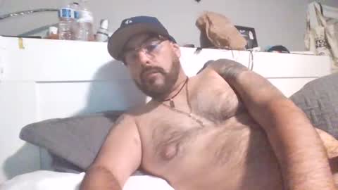 talllatino310 online show from April 2026 06:12:01 PM