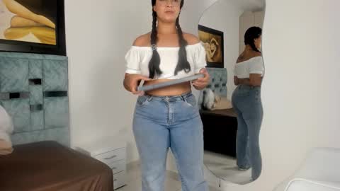 tamaara_lov online show from September 2025 12:19:01 PM