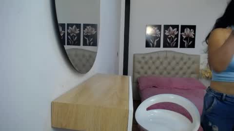 Hi im sara online show from May 2026 12:44:01 PM