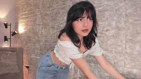 Snapshot of tamara_aluna chatting on February 2025 12:29:01 PM Tami online show from February 2025 12:29:01 PM