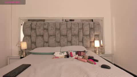 Tamara online show from February 2025 10:22:01 PM