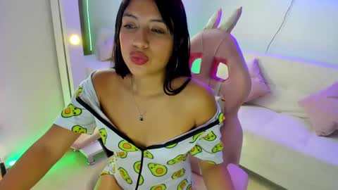 SOFIA  online show from February 2025 10:08:02 AM