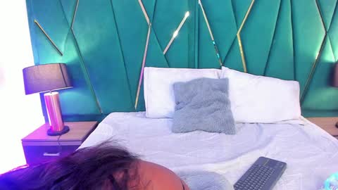 Snapshot of tamara_myller1 chatting on January 2025 12:18:01 PM Tamara online show from January 2025 12:18:01 PM