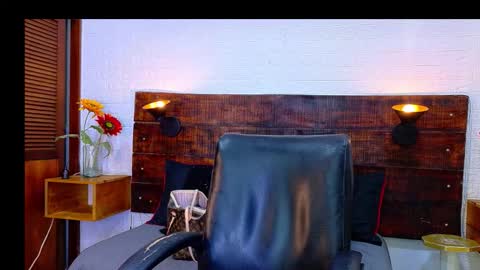    online show from October 2025 10:05:01 AM