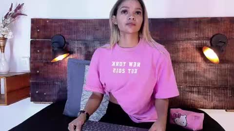 Snapshot of tamara_sanz1 chatting on July 2026 11:02:02 AM online show from July 2026 11:02:02 AM