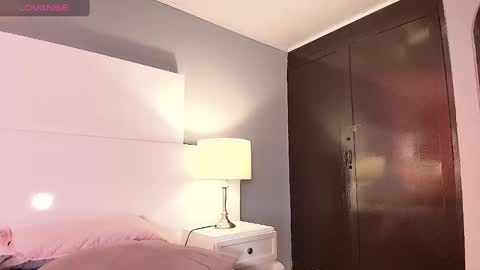 Tamy  online show from October 2025 12:25:01 PM