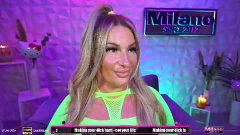 Snapshot of tamaramilano chatting on July 2026 08:18:02 AM TamaraMilano online show from July 2026 08:18:02 AM