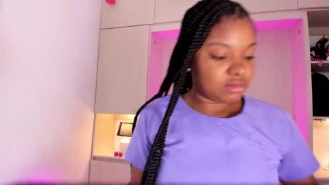 Tami online show from February 2025 11:40:02 AM