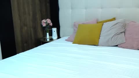 Snapshot of tamia_lou chatting on September 2025 11:01:01 AM Tamia online show from September 2025 11:01:01 AM