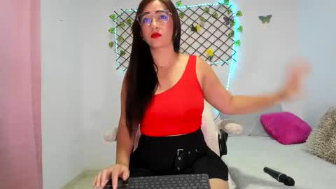 TamiDesire online show from October 2025 12:15:02 PM