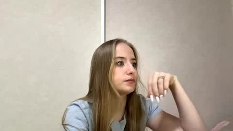 Karina online show from April 2026 07:00:01 PM