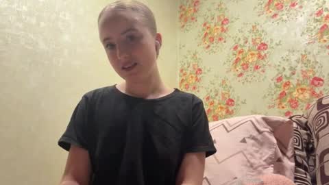 Karina online show from April 2026 08:20:02 PM