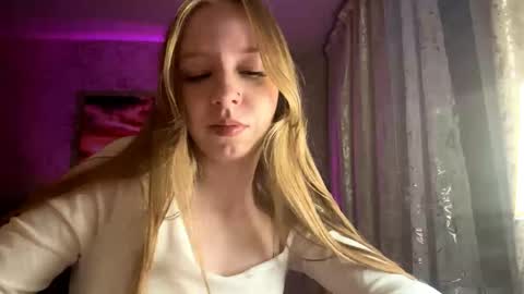 Snapshot of tammiglembocki chatting on May 2026 04:25:02 PM Jenny online show from May 2026 04:25:02 PM