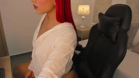 Snapshot of tamy_desire chatting on October 2025 07:46:02 PM T A M Y online show from October 2025 07:46:02 PM