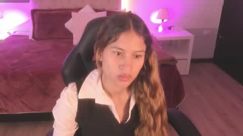 Tamy  online show from December 2025 12:33:02 PM